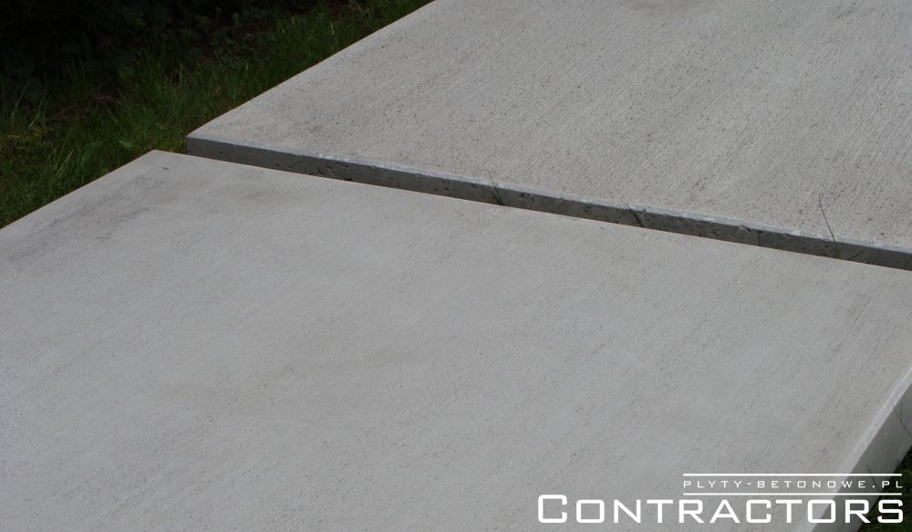 Wielkoformatowe płyty betonowe do ogrodu na chodniki, ścieżki i tarasy